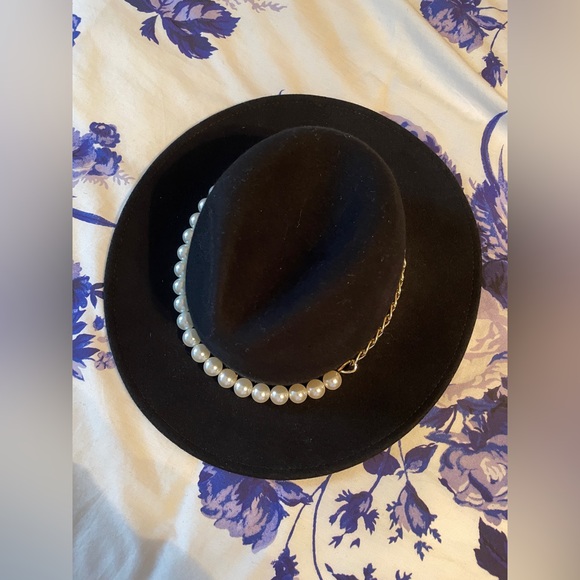 NWOT Eugenia Kim Sandra Faux Pearl Fedora Hat - Picture 5 of 10